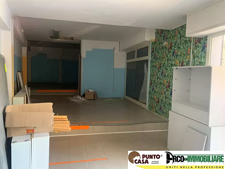 Immagine 3 di Negozio in vendita  in Via Francesco Speciale 83 a Palermo
