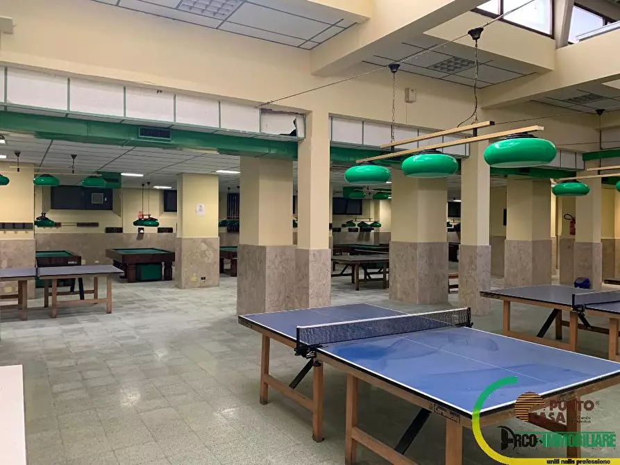 Immagine 6 di Magazzino in vendita  in Via Notarbartolo 2H a Palermo