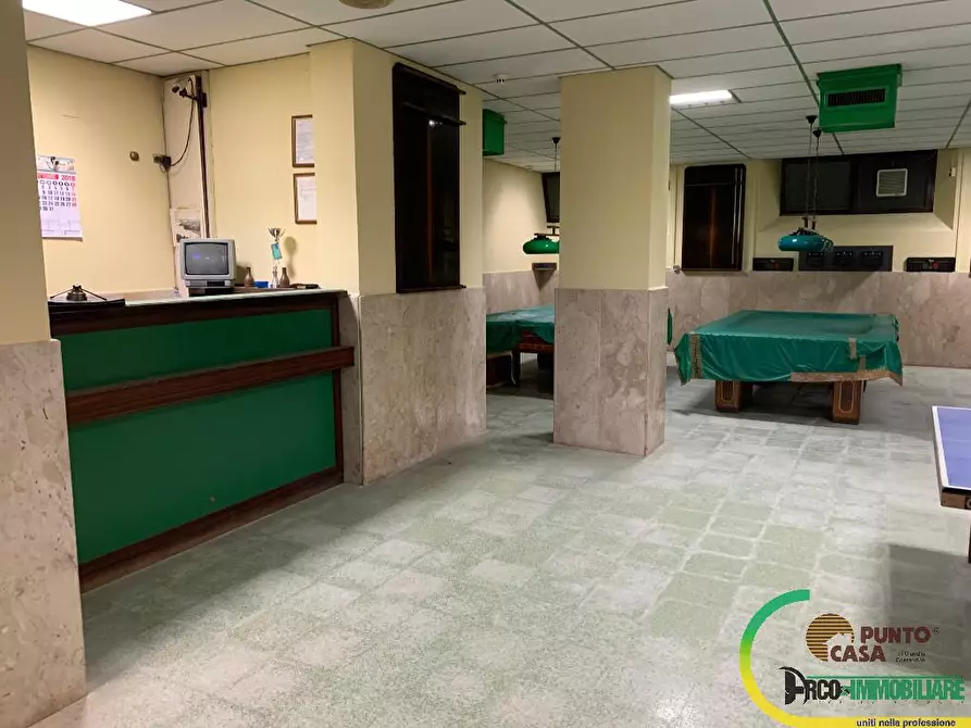 Immagine 9 di Magazzino in vendita  in Via Notarbartolo 2H a Palermo