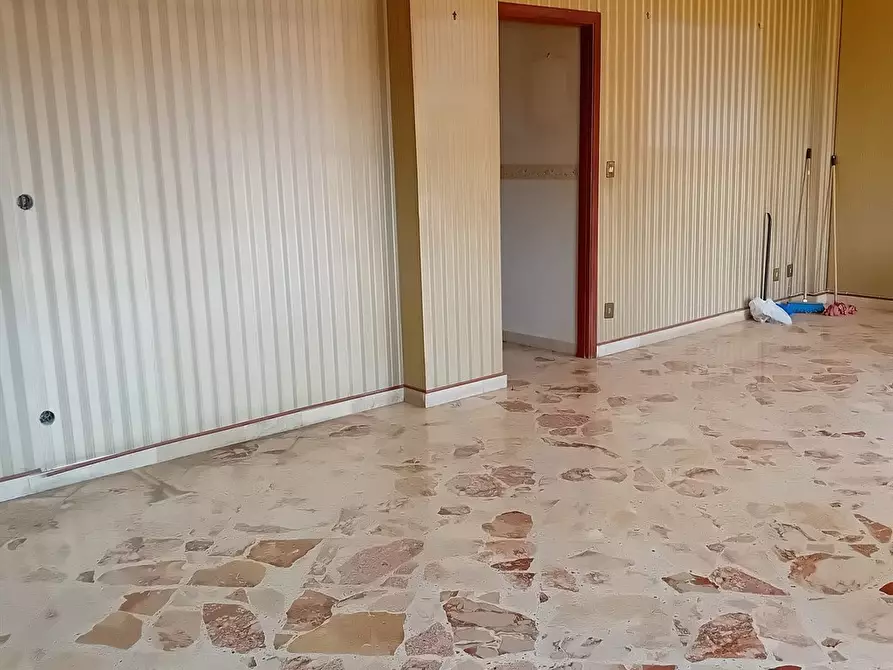 Immagine 1 di Appartamento in vendita  in Largo dei mille a Palermo