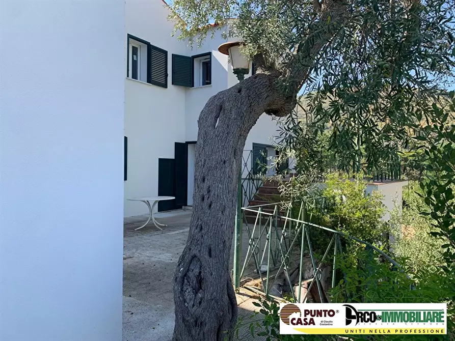 Immagine 5 di Villa in vendita  in Via Roccazzo a Cefalù