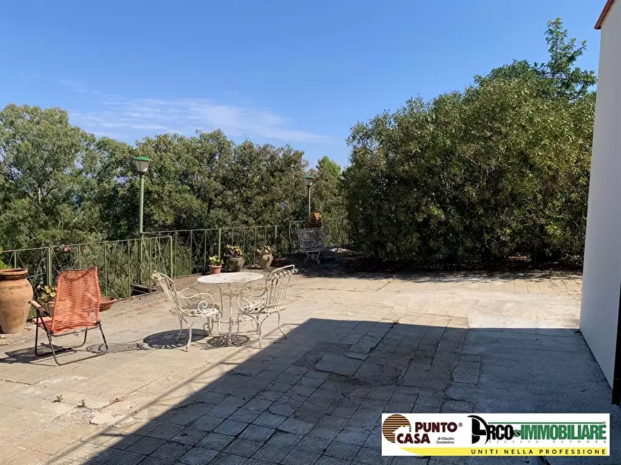 Immagine 4 di Villa in vendita  in Via Roccazzo a Cefalù