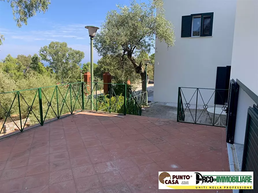 Immagine 8 di Villa in vendita  in Via Roccazzo a Cefalù