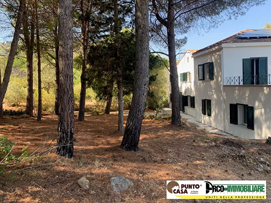 Immagine 2 di Villa in vendita  in Via Roccazzo a Cefalù