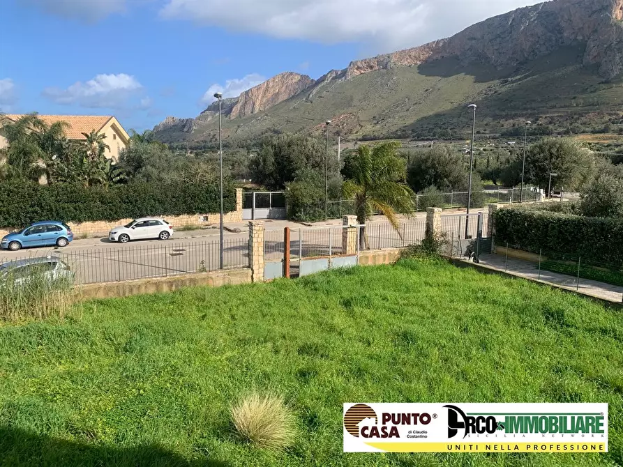 Immagine 4 di Casa bifamiliare in vendita  in Via Seneca a Terrasini