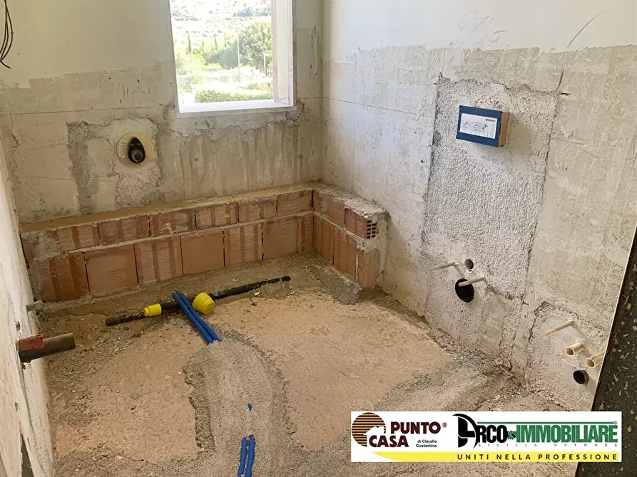 Immagine 8 di Casa bifamiliare in vendita  in Via Seneca a Terrasini