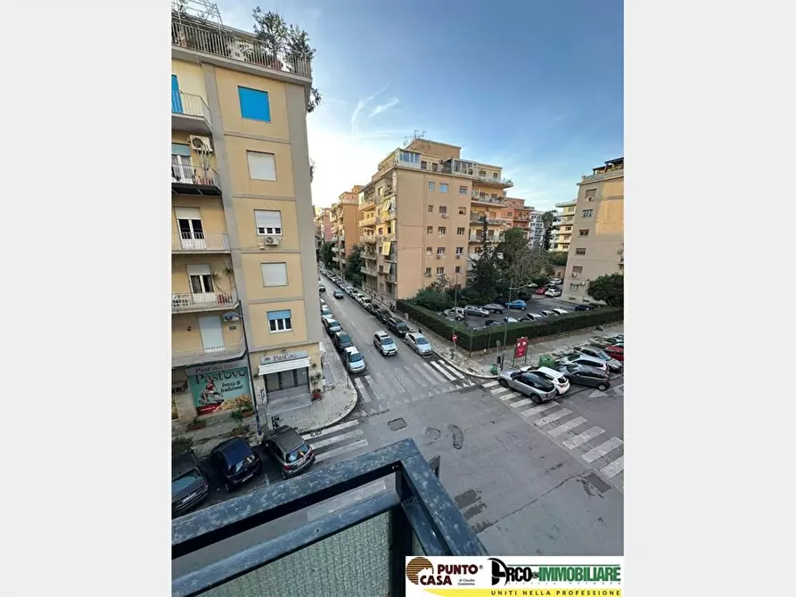 Immagine 4 di Appartamento in vendita  in Via Francesco Lo Jacono a Palermo