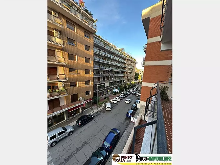 Immagine 3 di Appartamento in vendita  in Via Francesco Lo Jacono a Palermo