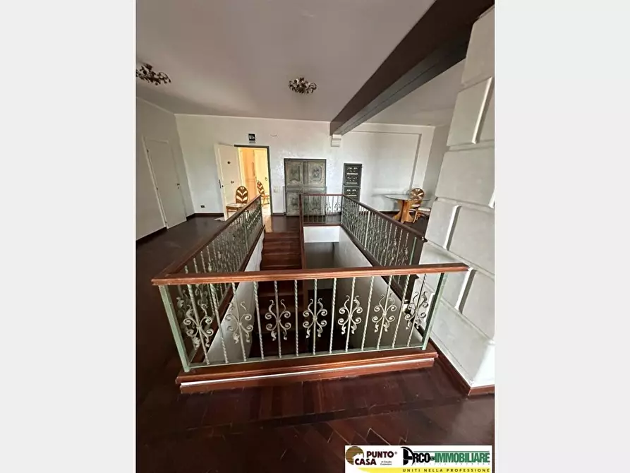 Immagine 8 di Villa in vendita  in Via Umberto Maddalena a Palermo