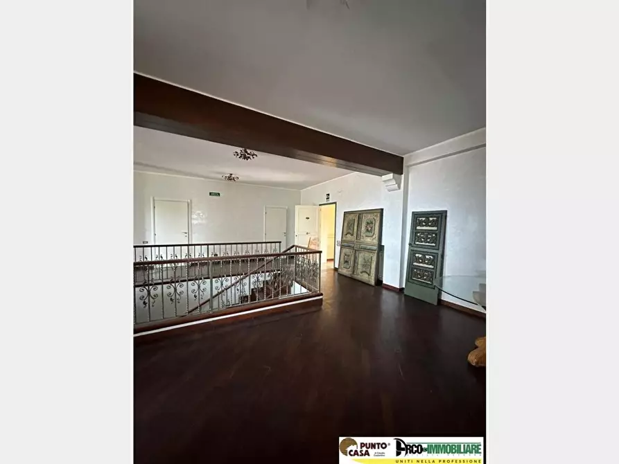 Immagine 6 di Villa in vendita  in Via Umberto Maddalena a Palermo