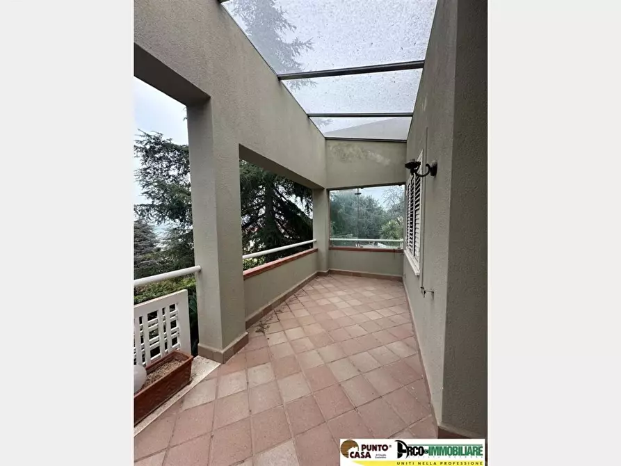Immagine 9 di Villa in vendita  in Via Umberto Maddalena a Palermo