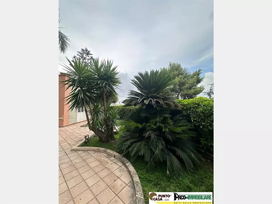 Immagine 4 di Villa in vendita  in Via Umberto Maddalena a Palermo