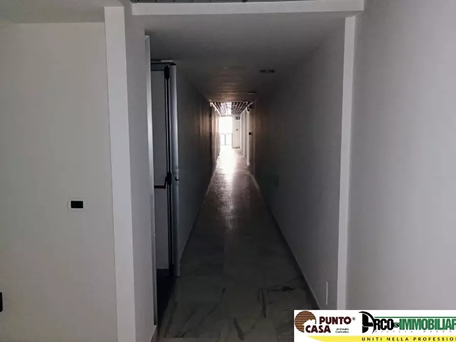 Immagine 5 di Ufficio in affitto  in Via Mariano Stabile a Palermo