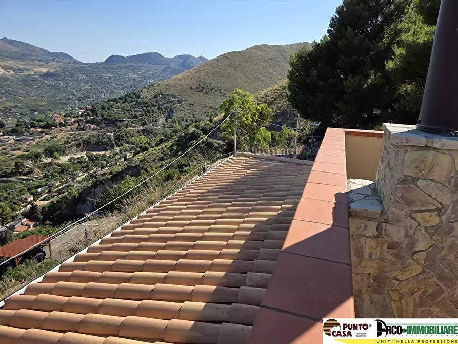 Immagine 3 di Villa in vendita  in Via Esterna Valle Cuba 11 a Monreale