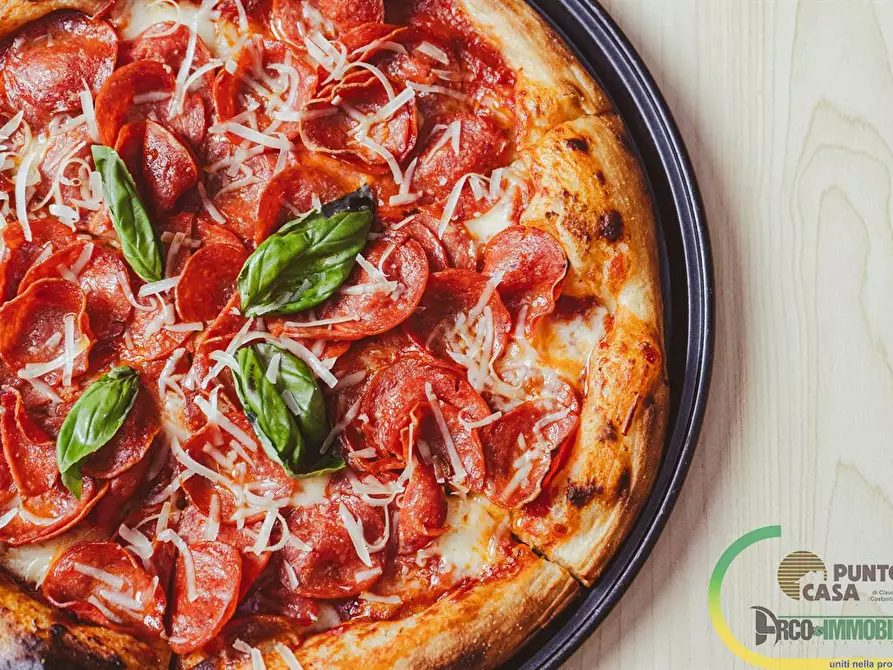 Immagine 1 di Pizzeria / Pub in vendita  in Via ALLORO a Palermo