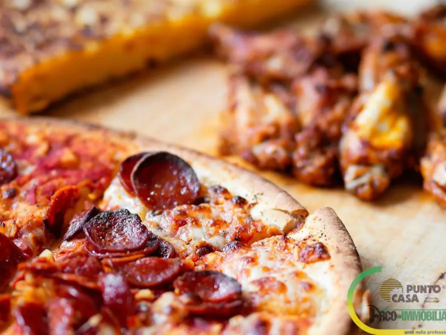 Immagine 3 di Pizzeria / Pub in vendita  in Via ALLORO a Palermo