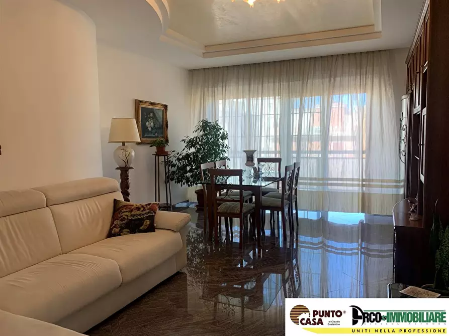 Immagine 1 di Appartamento in vendita  in Via Armando Diaz 64 a Palermo