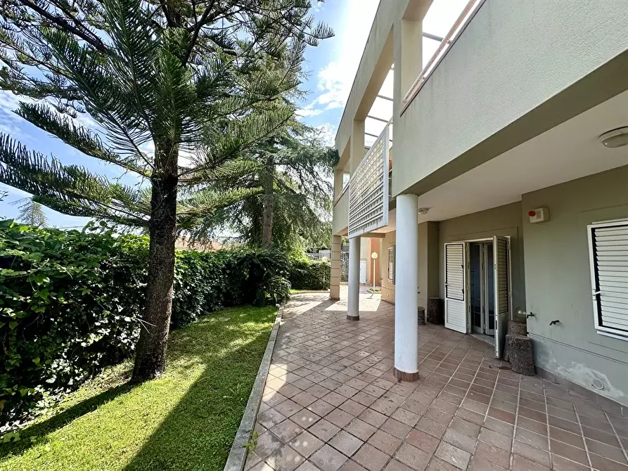 Immagine 1 di Villa in vendita  in via poggio ridente a Palermo