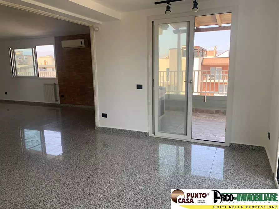 Immagine 8 di Attico in affitto  in Via Federico Ferrari Orsi 30 a Palermo