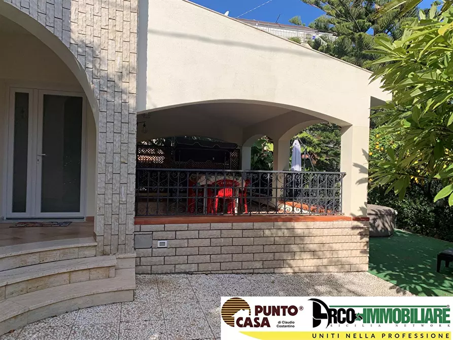 Immagine 2 di Villa in vendita  in Contrada Piani 15 a Trabia