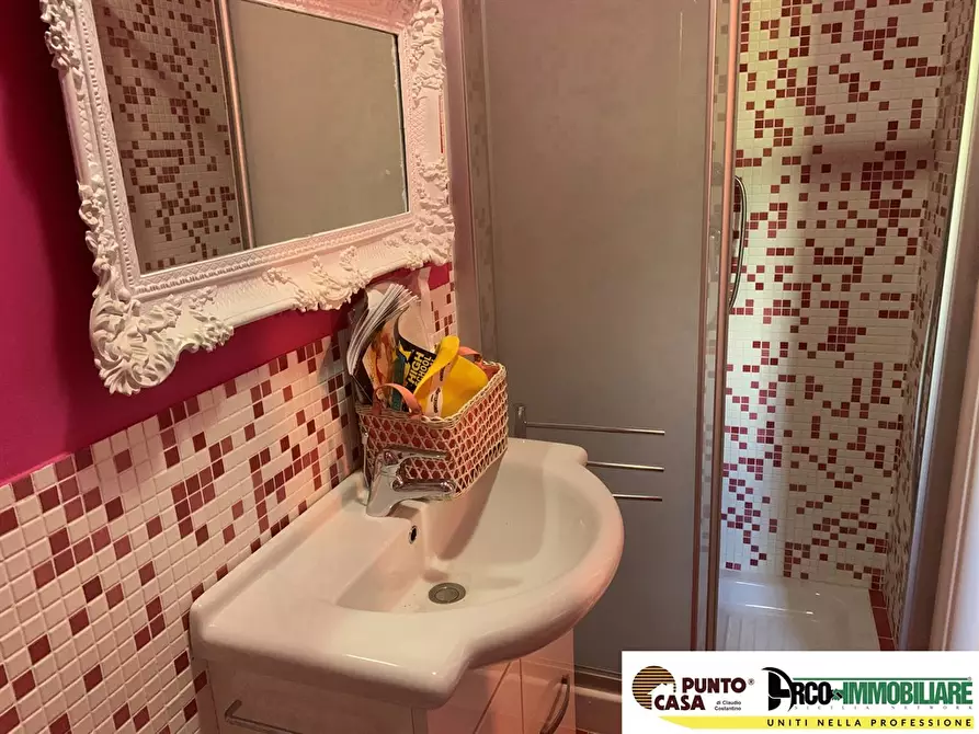 Immagine 5 di Villa in vendita  in Via Piani 7 11 a Trabia