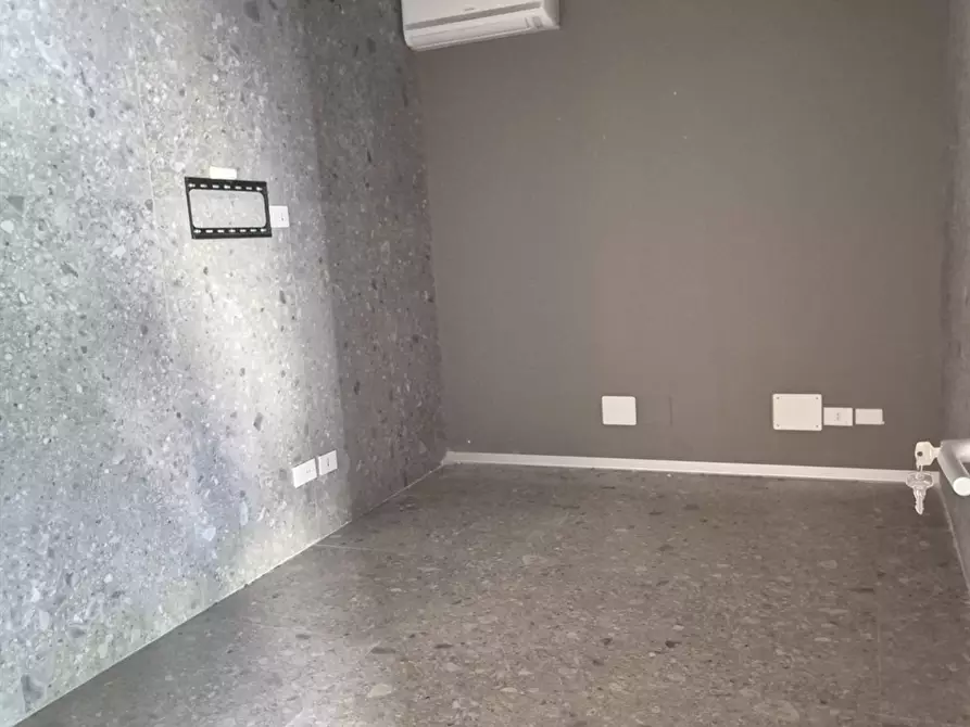 Immagine 9 di Ufficio in affitto  in Via Giuseppe Sciuti a Palermo