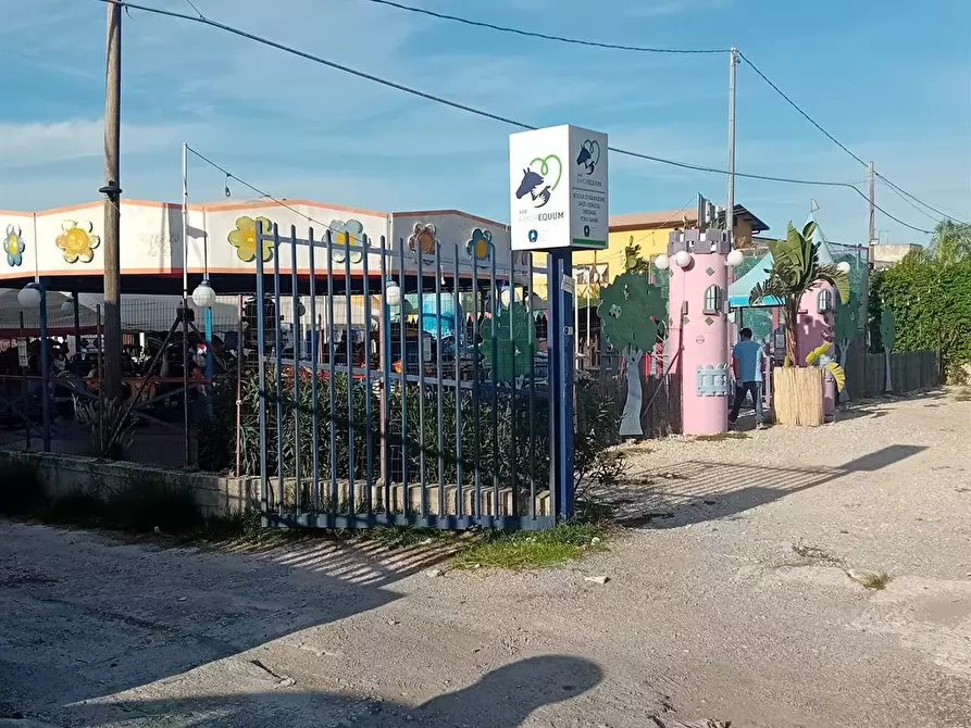 Immagine 6 di Magazzino in vendita  a Carini