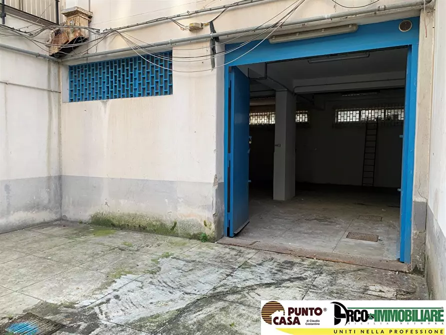 Immagine 4 di Magazzino in vendita  in Via Principe di Palagonia 14/G a Palermo