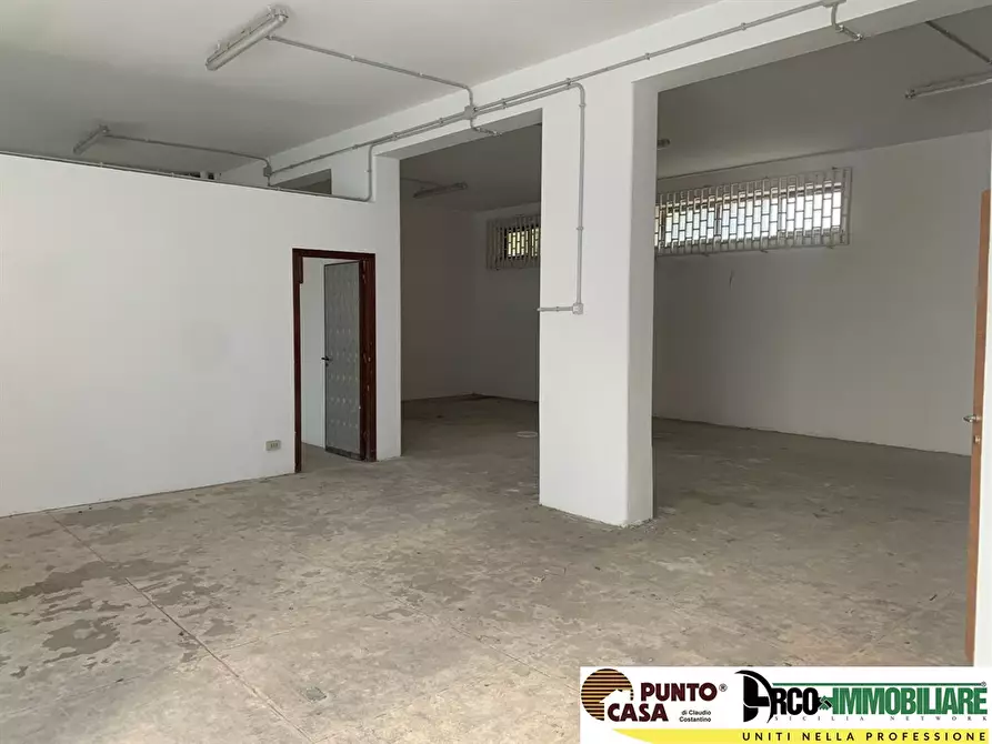 Immagine 6 di Magazzino in vendita  in Via Principe di Palagonia 14/G a Palermo
