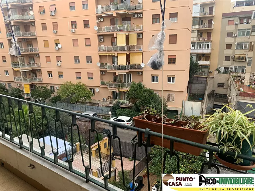Immagine 3 di Appartamento in vendita  in Via Abruzzi 1A a Palermo