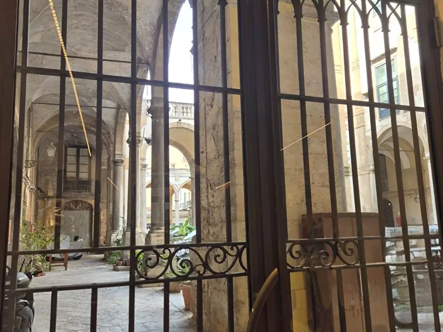 Immagine 1 di Attività commerciale in affitto  a Palermo