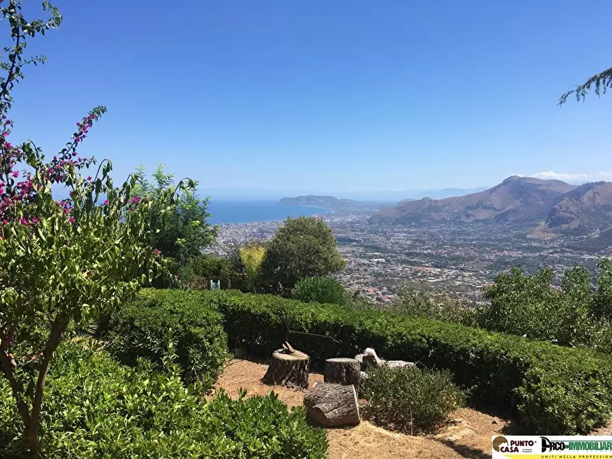 Immagine 1 di Villa in vendita  in Via Ficiligni a Monreale