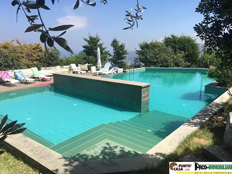 Immagine 4 di Villa in vendita  in Via Ficiligni a Monreale