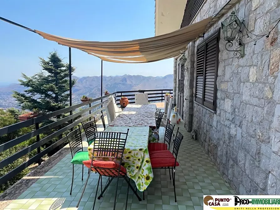 Immagine 9 di Villa in vendita  in Via Ficiligni a Monreale