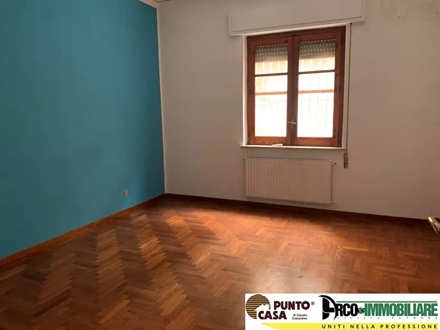 Immagine 2 di Casa indipendente in vendita  in Via Francesco Nullo 3 a Palermo