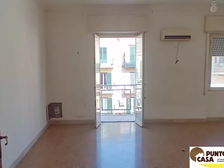 Immagine 5 di Appartamento in vendita  in via La Marmora a Palermo