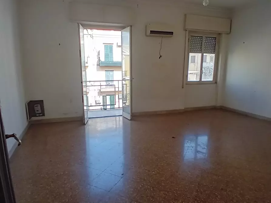 Immagine 1 di Appartamento in vendita  in via La Marmora a Palermo