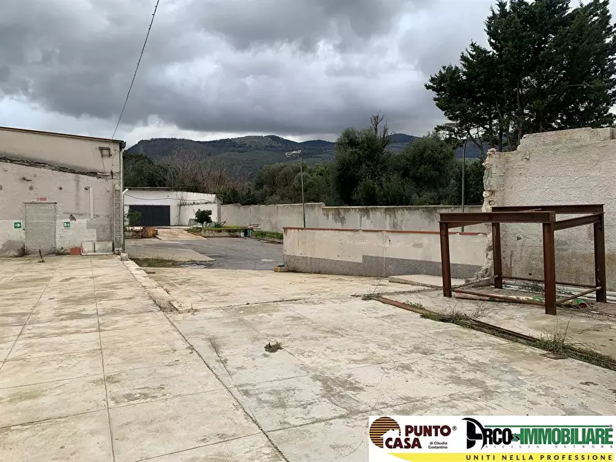Immagine 5 di Capannone industriale in vendita  in Via della Resurrezione a Palermo