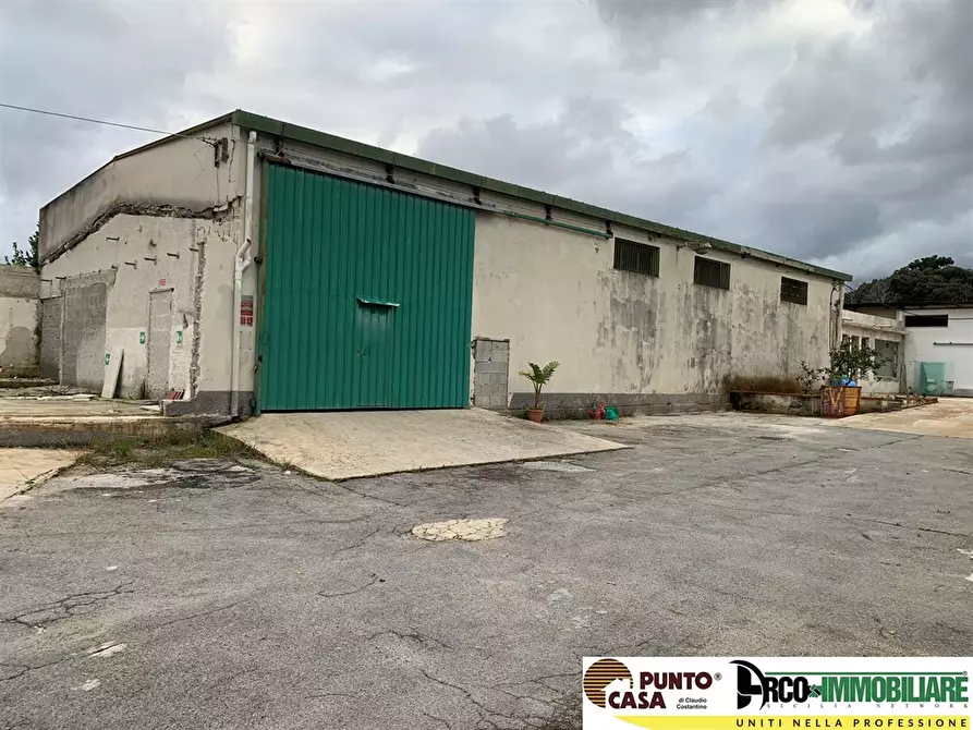 Immagine 4 di Capannone industriale in vendita  in Via della Resurrezione a Palermo