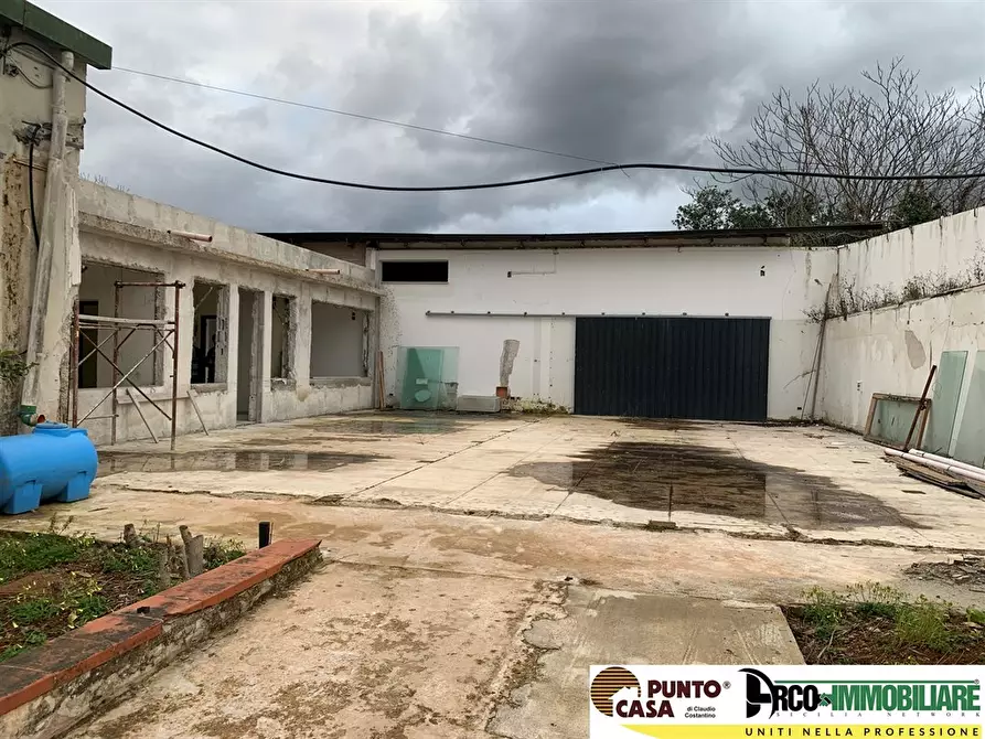 Immagine 2 di Capannone industriale in vendita  in Via della Resurrezione a Palermo