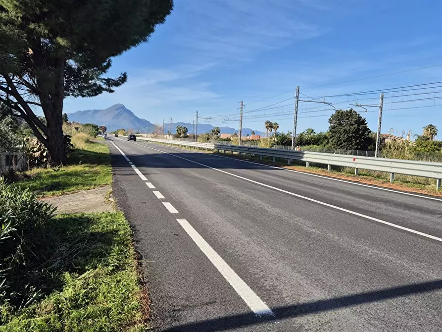 Immagine 3 di Terreno agricolo in vendita  in Piana Calzata 1 a Campofelice Di Roccella