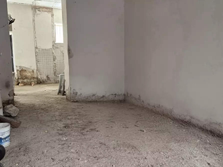 Immagine 2 di Negozio in vendita  in Via Porta di Castro 38 a Palermo