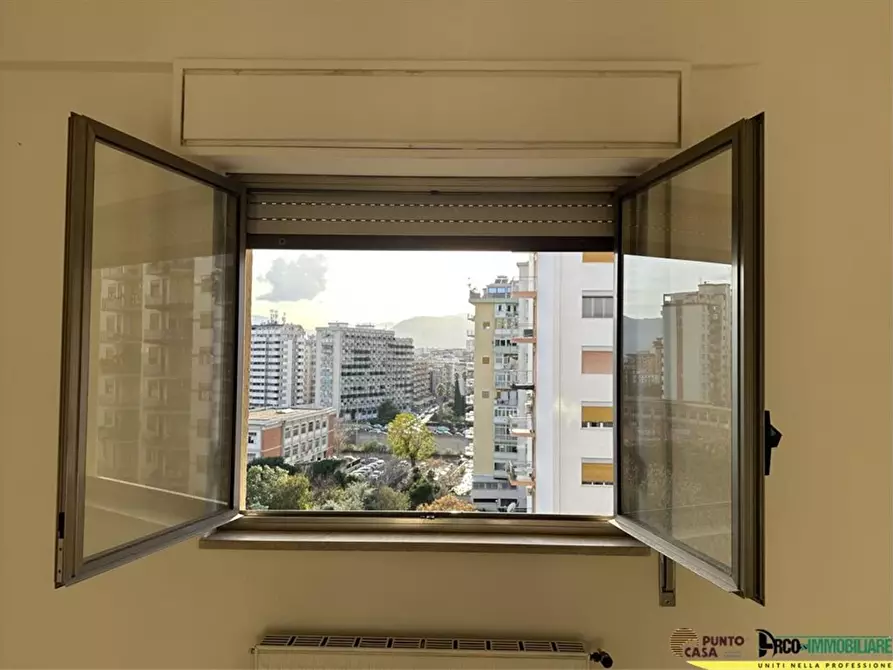Immagine 2 di Appartamento in vendita  in Via Mariano D' Amelio 42 a Palermo