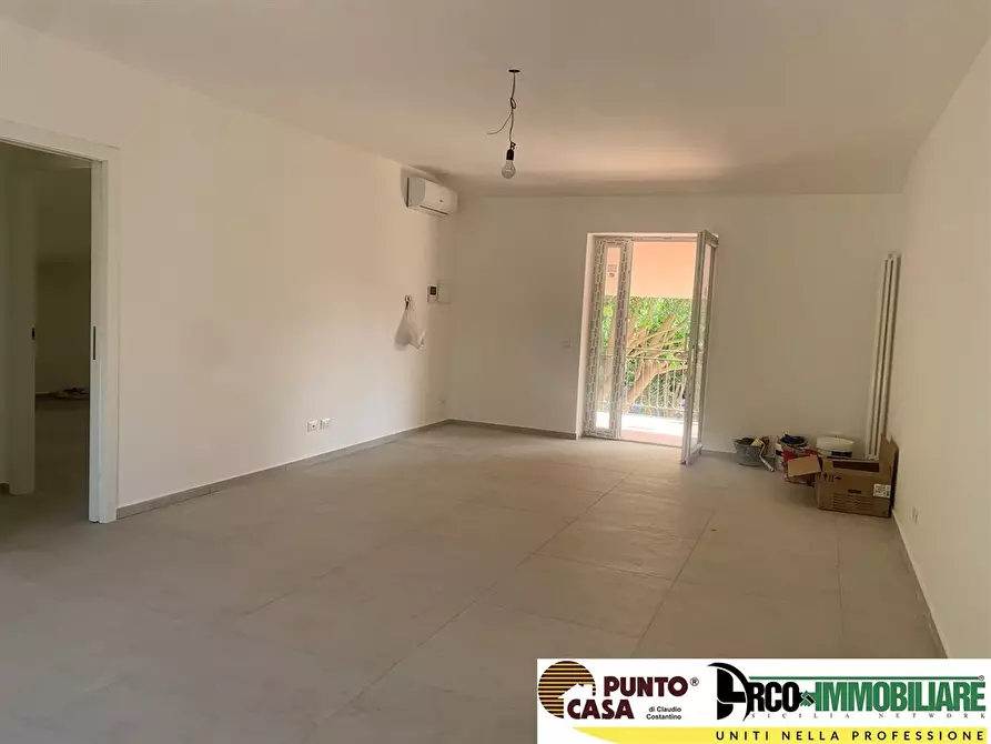 Immagine 3 di Appartamento in vendita  in Via Lucerna 4/A a Palermo