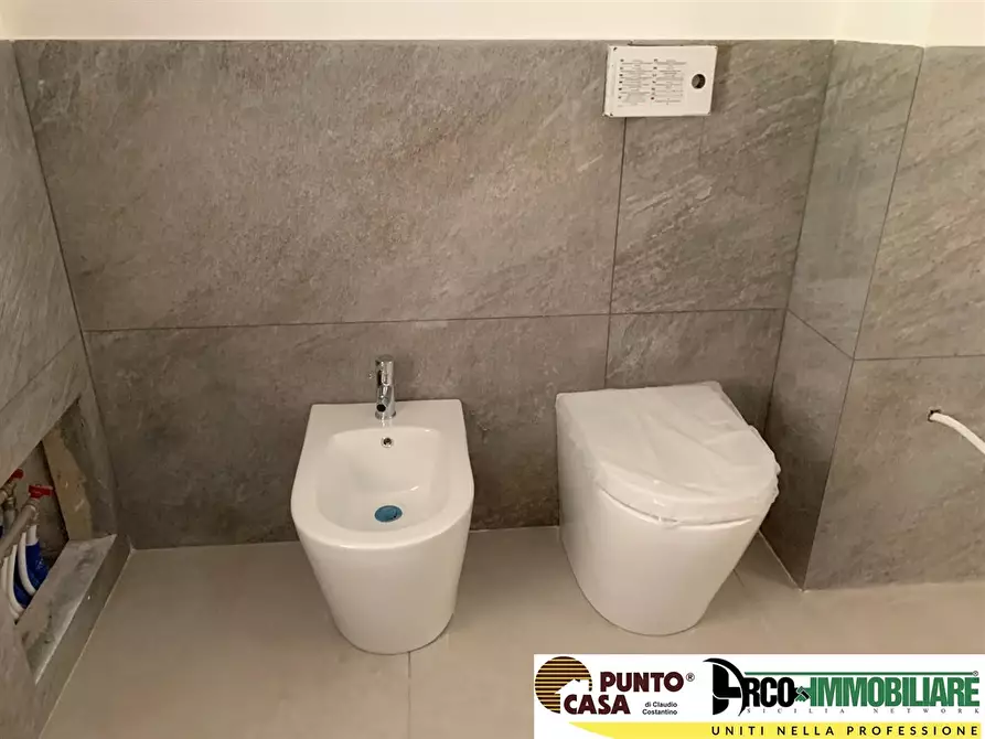 Immagine 7 di Appartamento in vendita  in Via Lucerna 4/A a Palermo