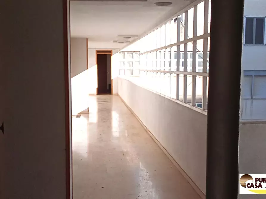 Immagine 6 di Ufficio in vendita  in Via Umberto Giordano a Palermo