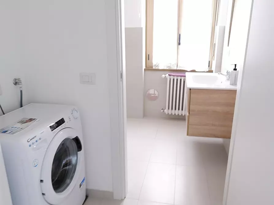 Immagine 1 di Stanza singola in affitto  a Garbagnate Milanese
