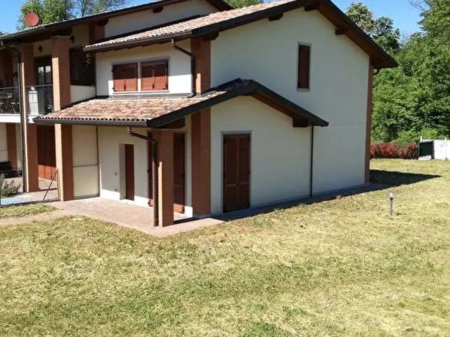 Immagine 2 di Villetta a schiera in vendita  a Anzano Del Parco