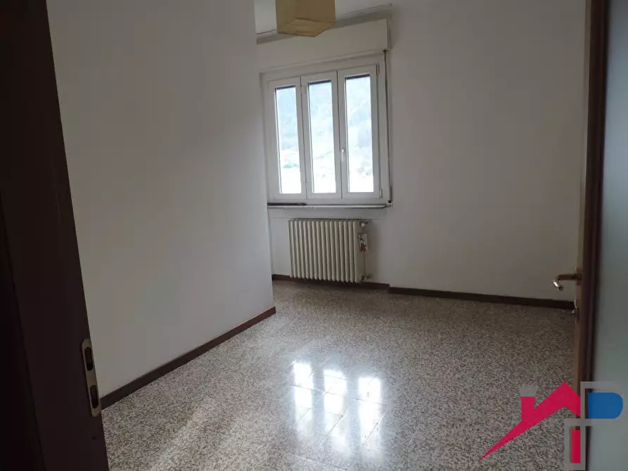 Immagine 6 di Appartamento in vendita  in Via Dante Alighieri 43 a Pontida