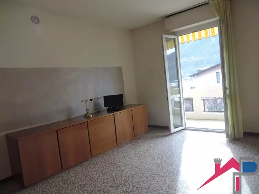 Immagine 1 di Appartamento in vendita  in Via Dante Alighieri 43 a Pontida